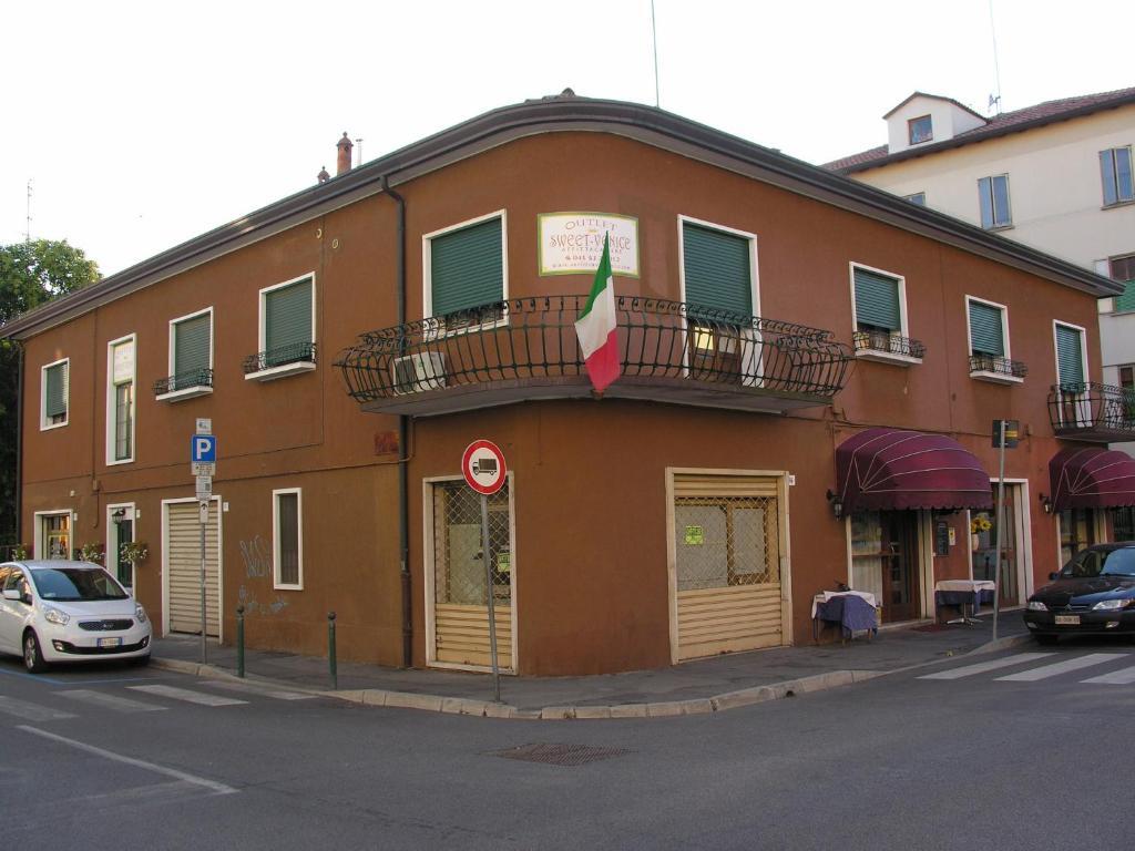 Outlet Sweet Venice Mestre Bagian luar foto
